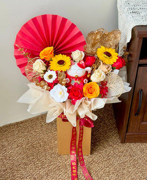 Grand opening flower box featuring Maneki Neko lucky cat, red fan and colorful soap roses, ideal new shop opening gift in Kuala Lumpur and Selangor from Hug and Heart Florist Subang Jaya.