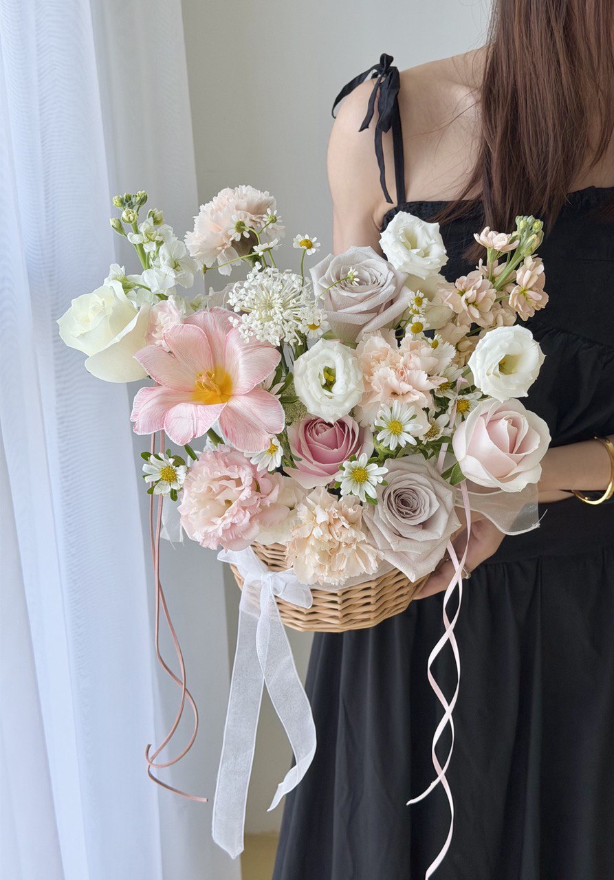 Premium pastel floral basket with tulips, roses, chamomile and fresh greenery, perfect for get well soon and housewarming occasions, same day delivery in Kuala Lumpur and Selangor.