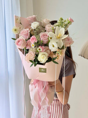 Luxury blush pink rose bouquet arranged by a local florist in Subang Jaya for birthdays, congratulations, and special occasions.