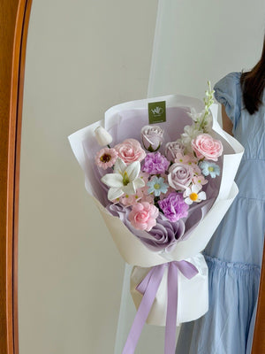 Luxury mixed soap flower bouquet in purple colour palette, perfect for Mother’s Day gift, same day delivery Kuala Lumpur Selangor.