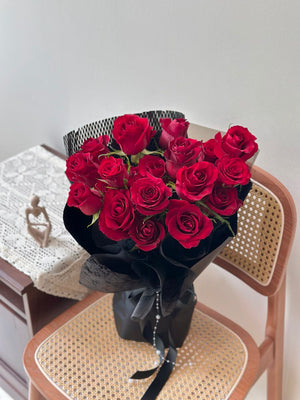Luxury rose bouquet with red roses, perfect Valentine gift from Hug and Heart Florist Subang Jaya.