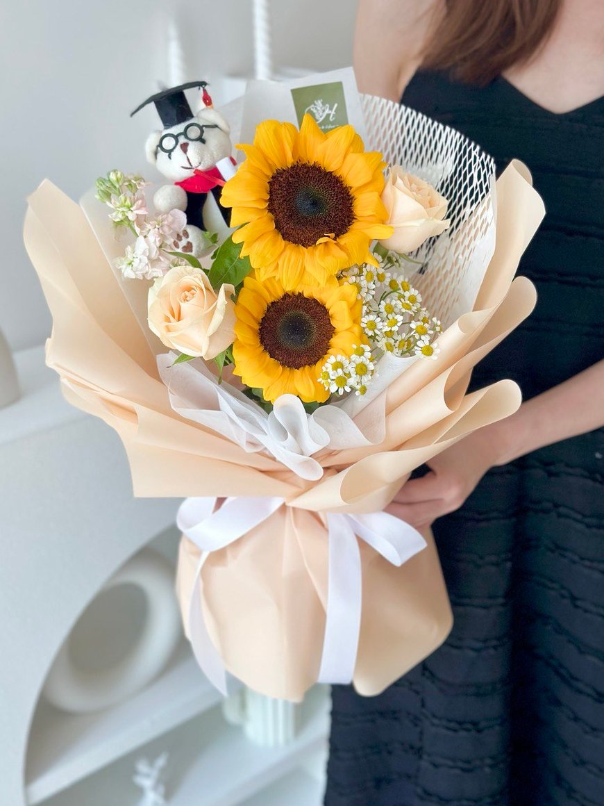 Glynda Sunflower