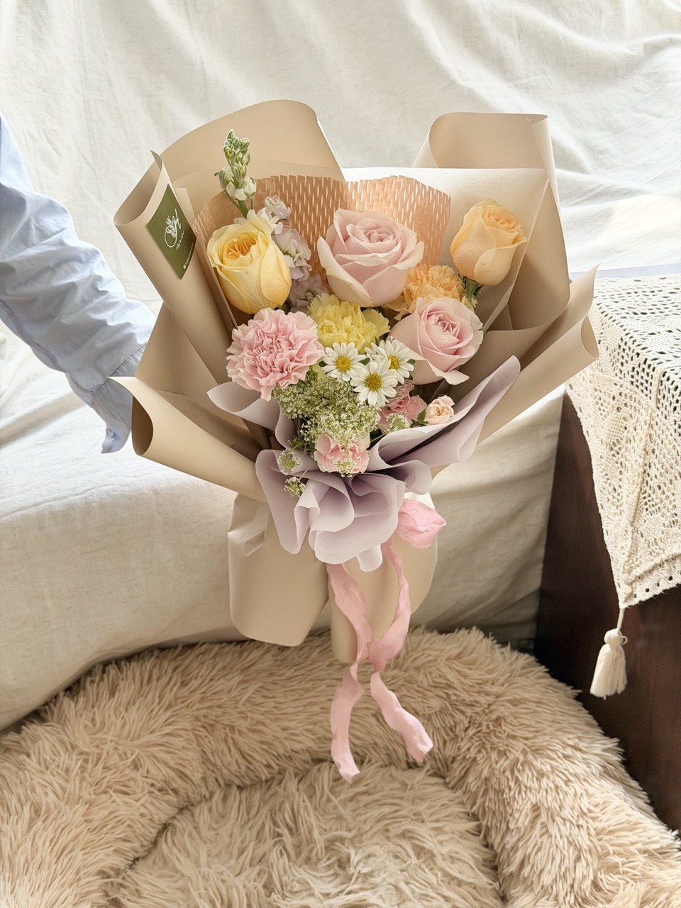 A small bouquet of pastel theme flower perfect for small flower surprise at Kuala Lumpur.
