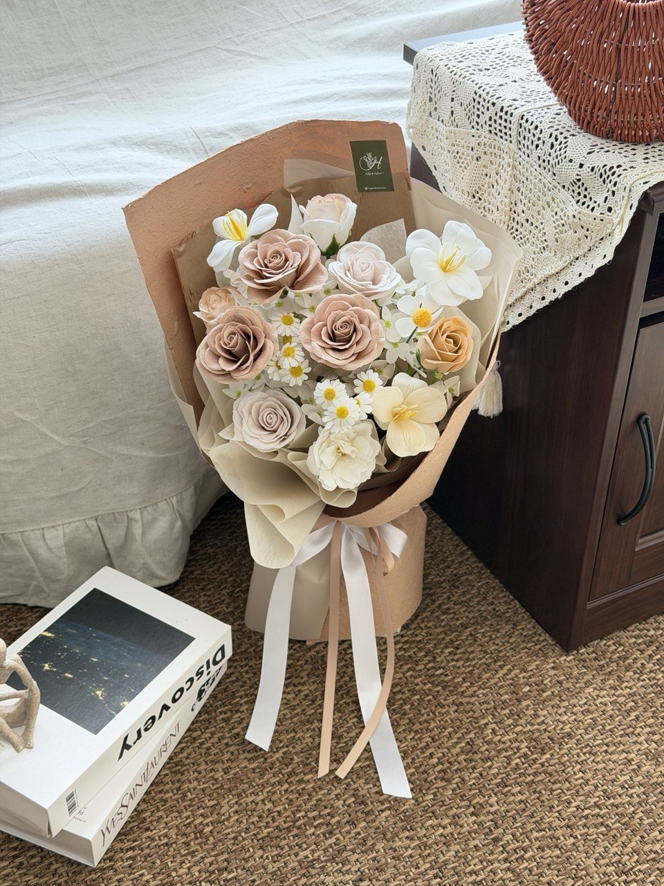 Long lasting soap flower bouquet with cappuccino roses and white floral arrangement for girlfriend surprise and home decoration.