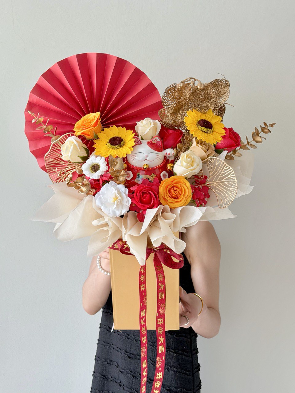 Prosperity lucky cat with sunflower and rose soap flower arrangement on box packaging, suitable for business opening ceremony gift in Selangor and KL by Hug and Heart Florist Subang Jaya.