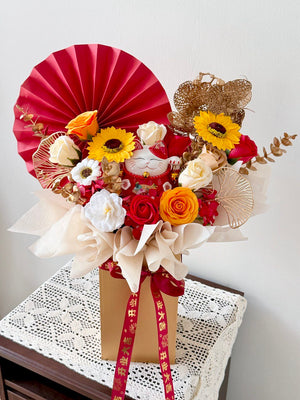 Lucky cat (Maneki Neko) gift box with red fan and vibrant soap flowers, perfect grand opening and new business opening gift in Selangor and Kuala Lumpur by Hug and Heart Florist Subang Jaya.