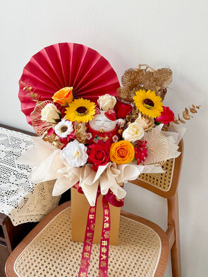 Business opening congratulatory gift featuring lucky cat, red fan design and elegant soap flower bouquet in box, handcrafted by Hug and Heart Florist Subang Jaya for Kuala Lumpur and Selangor delivery.