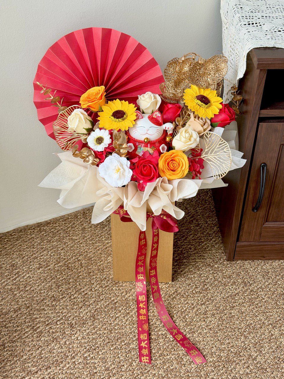 Grand opening flower box featuring Maneki Neko lucky cat, red fan and colorful soap roses, ideal new shop opening gift in Kuala Lumpur and Selangor from Hug and Heart Florist Subang Jaya.