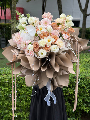 Luxury cappuccino roses mixed with soft pastel flowers in premium ballet wrap, popular bouquet available in KL and Selangor.