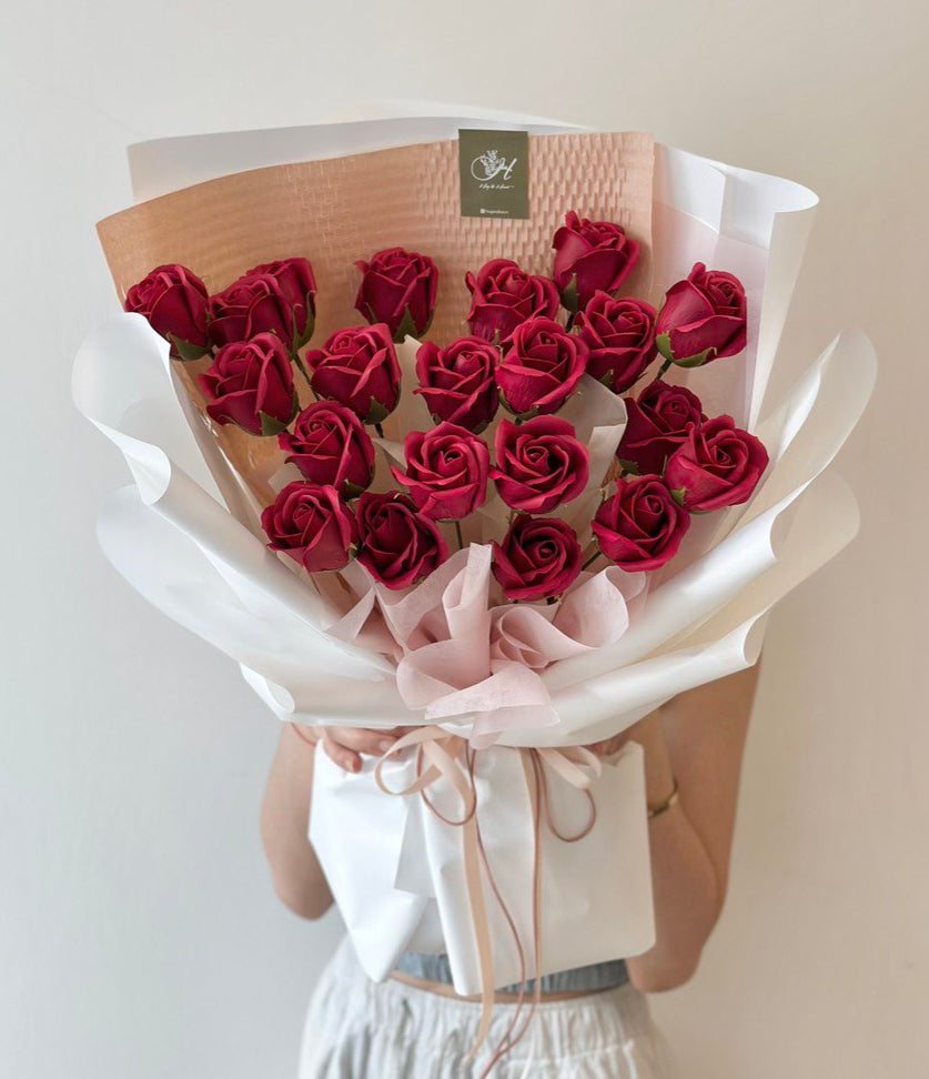 20 Red Soap Flower