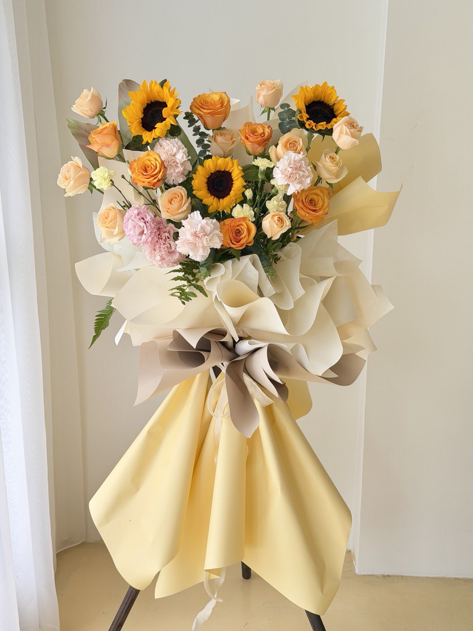 Grand opening flower stand with sunflower and champagne roses for business opening – same day delivery Kuala Lumpur Selangor.