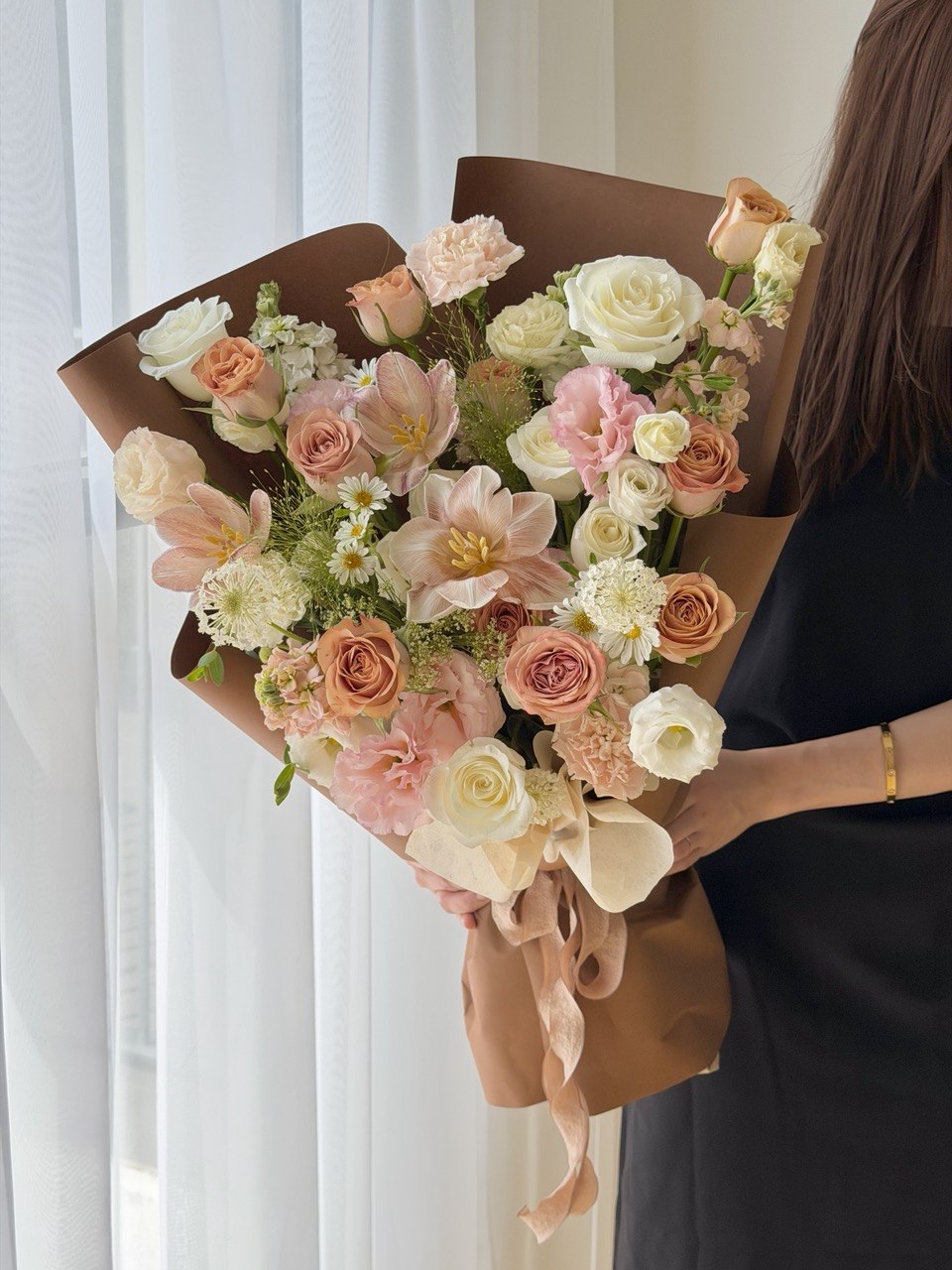 Premium cappuccino rose and dyed tulip bouquet in soft nude and blush tones, handcrafted for birthdays, congratulations and flower gifts in Malaysia.
