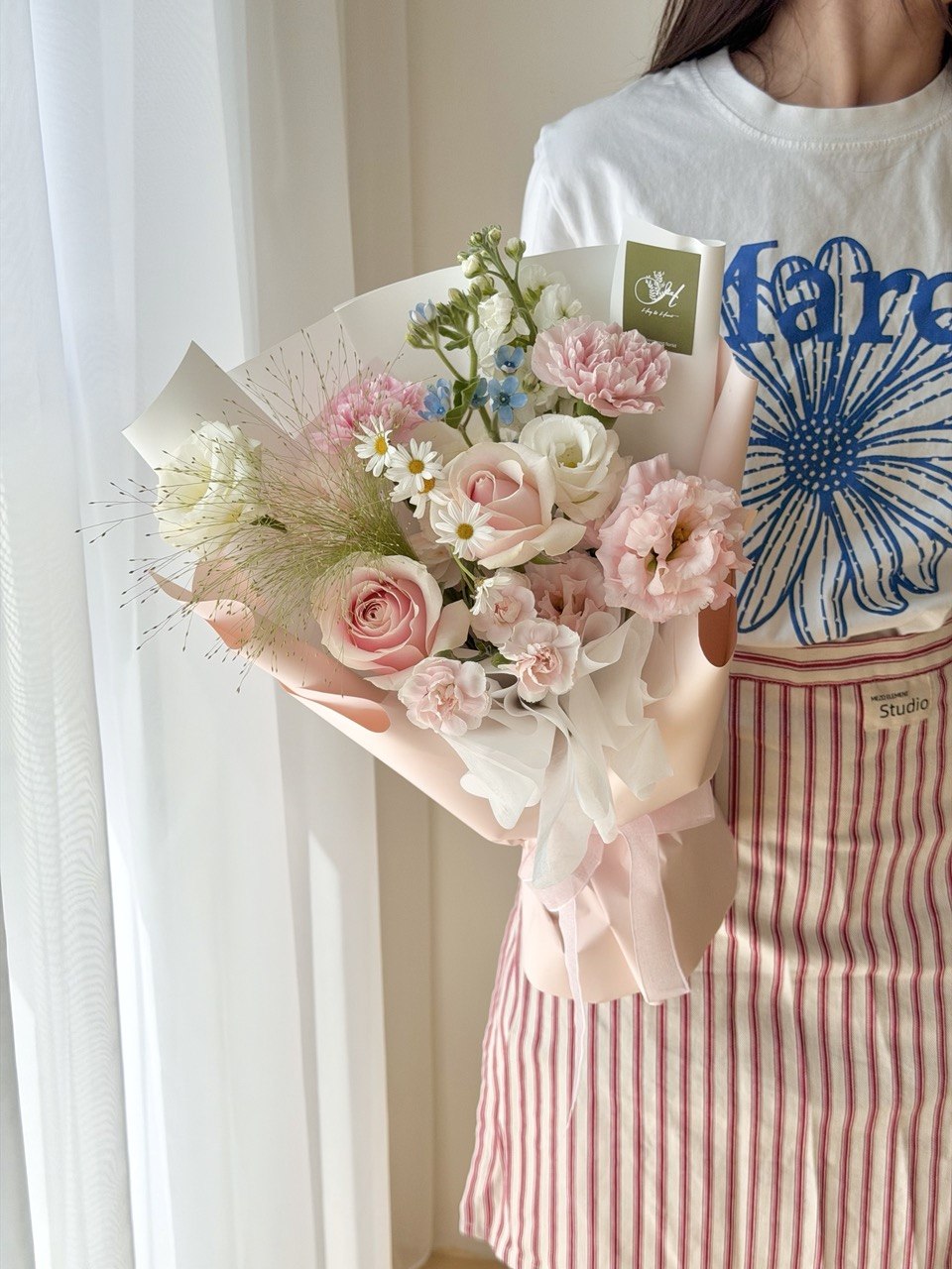 Small pink birthday flower bouquet with roses, carnations and seasonal flowers | Same Day Flower Delivery KL & Selangor.