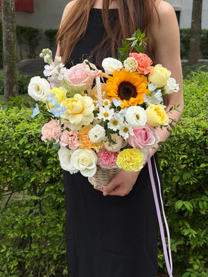 Flower basket for housewarming gift delivery in Kuala Lumpur, Malaysia.