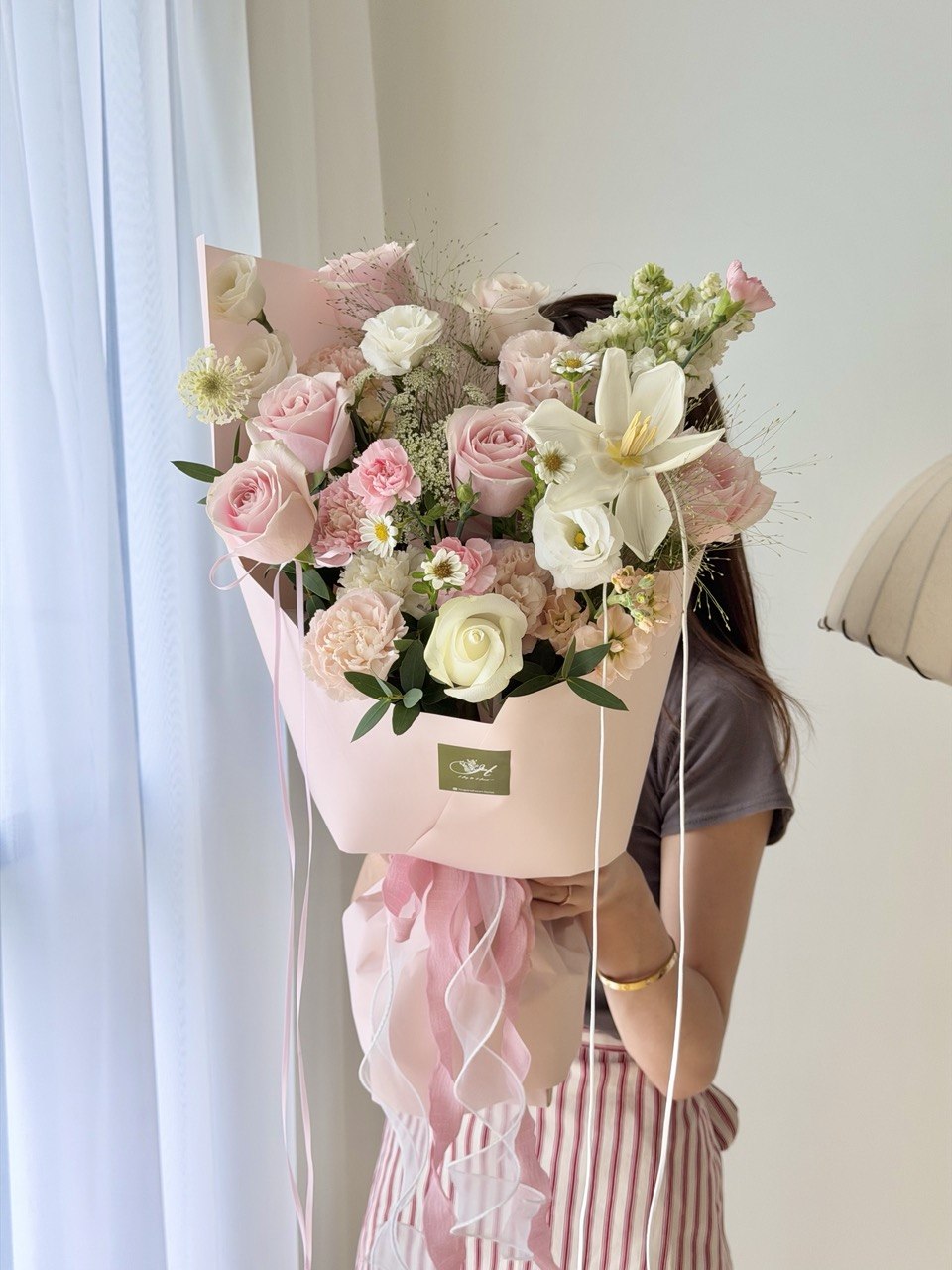 Luxury blush pink rose bouquet arranged by a local florist in Subang Jaya for birthdays, congratulations, and special occasions.