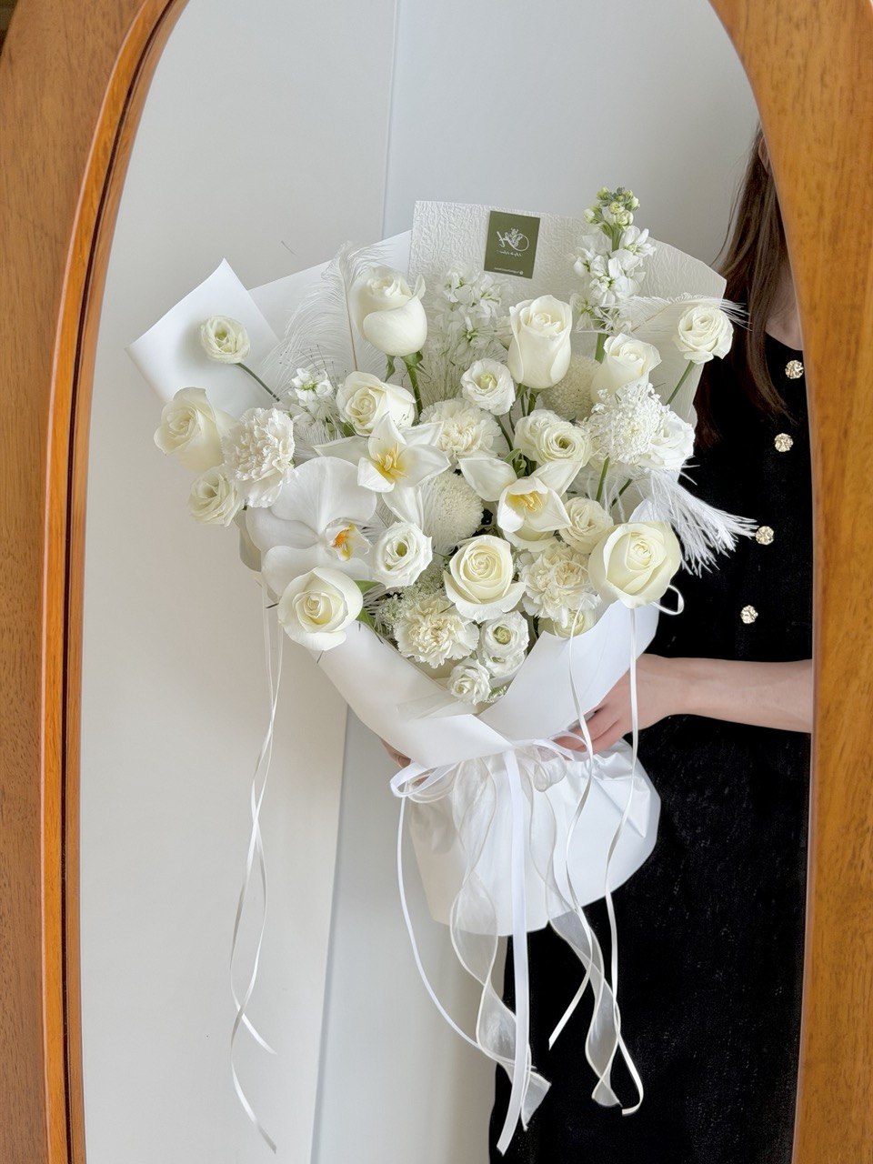 Minimalist premium white bouquet with phalaenopsis orchid and white roses, elegant flower arrangement for wife in Selangor same day delivery.