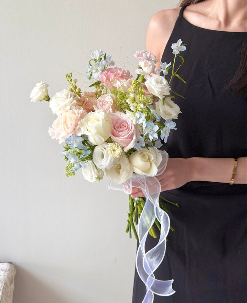 Romantic ROM wedding bouquet with soft pink roses and ivory blooms, perfect for registry of marriage wedding in KL.