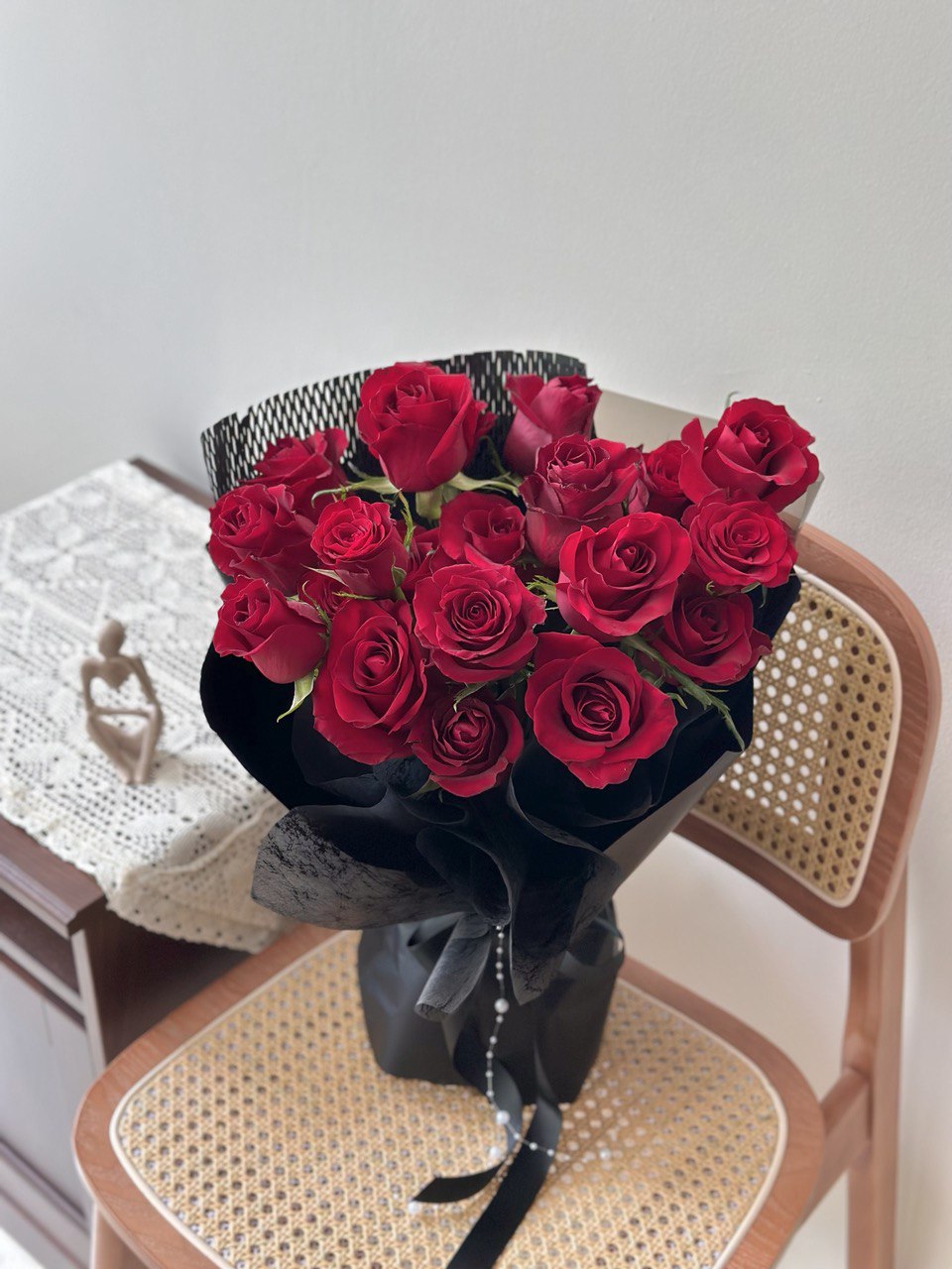 Luxury rose bouquet with red roses, perfect Valentine gift from Hug and Heart Florist Subang Jaya.
