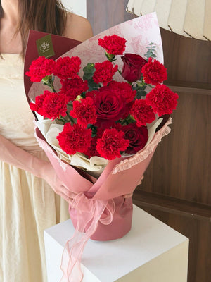 Fresh red carnation and rose flower bouquet for Mother’s Day same day delivery Kuala Lumpur Selangor Malaysia.
