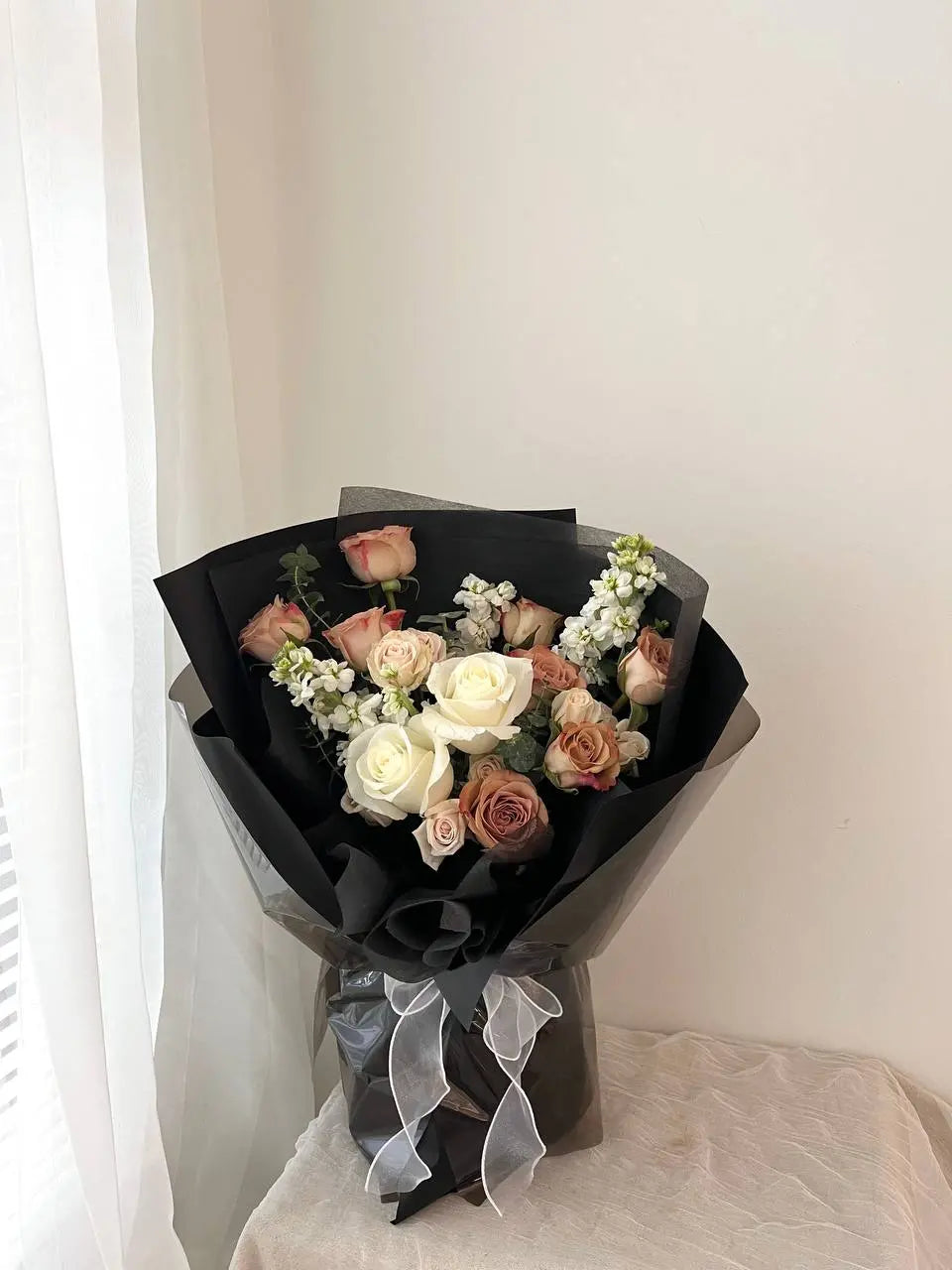 Premium Cappuccino Rose Mixed White Rose