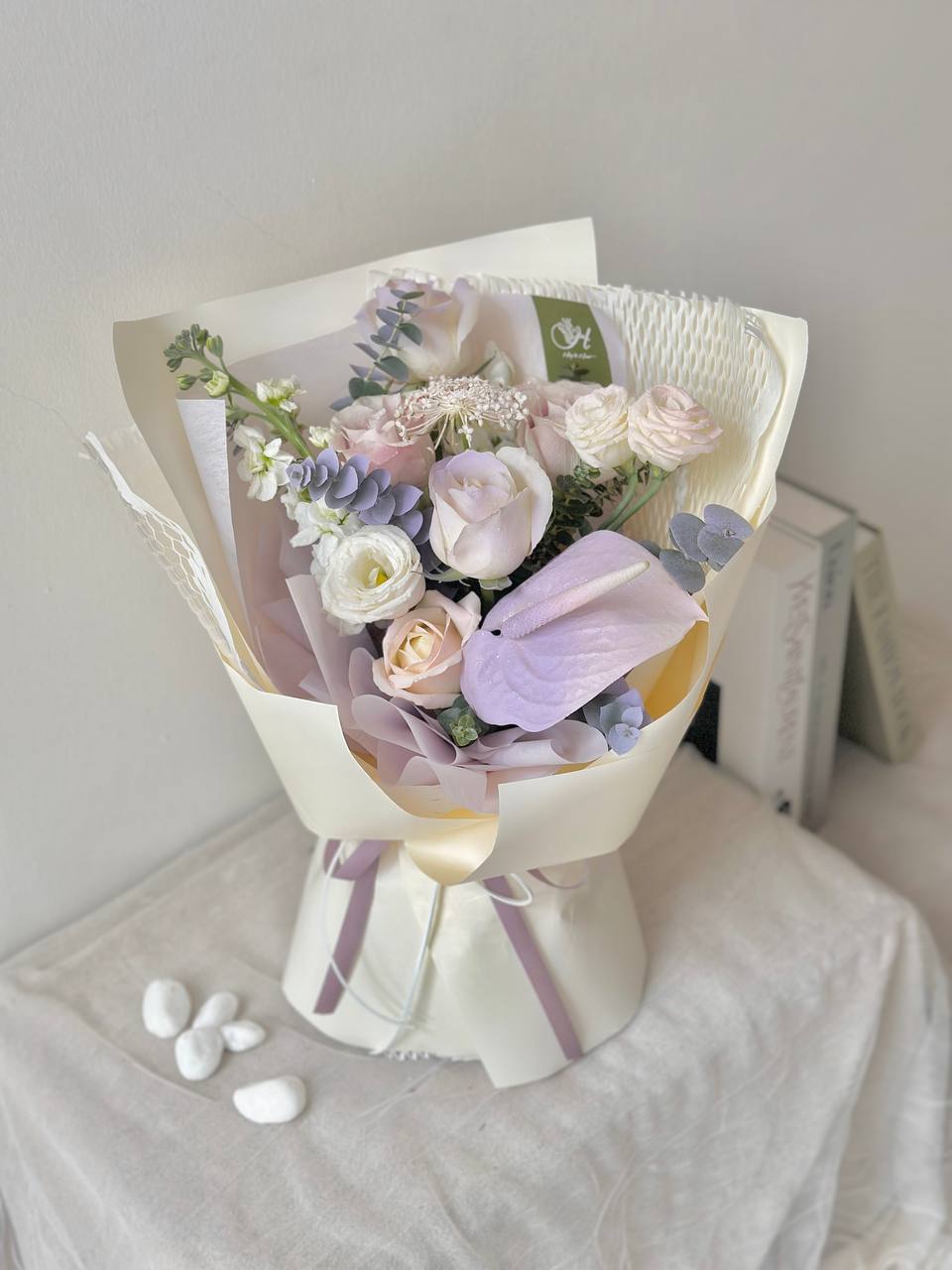 Anthurium Mixed Menta Rose Bouquet