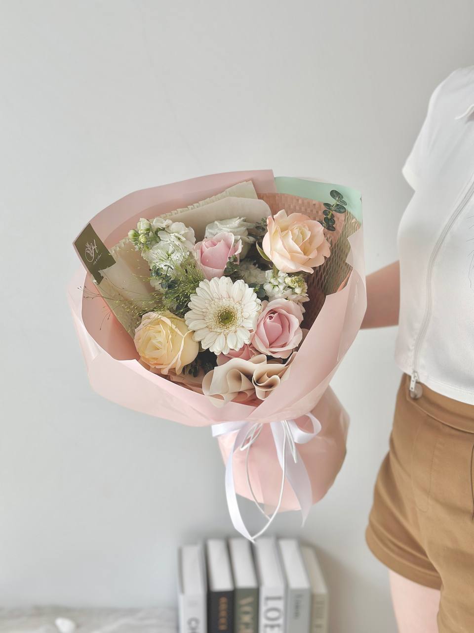 Cailyn Gerbera Mixed Pink Rose Bouquet