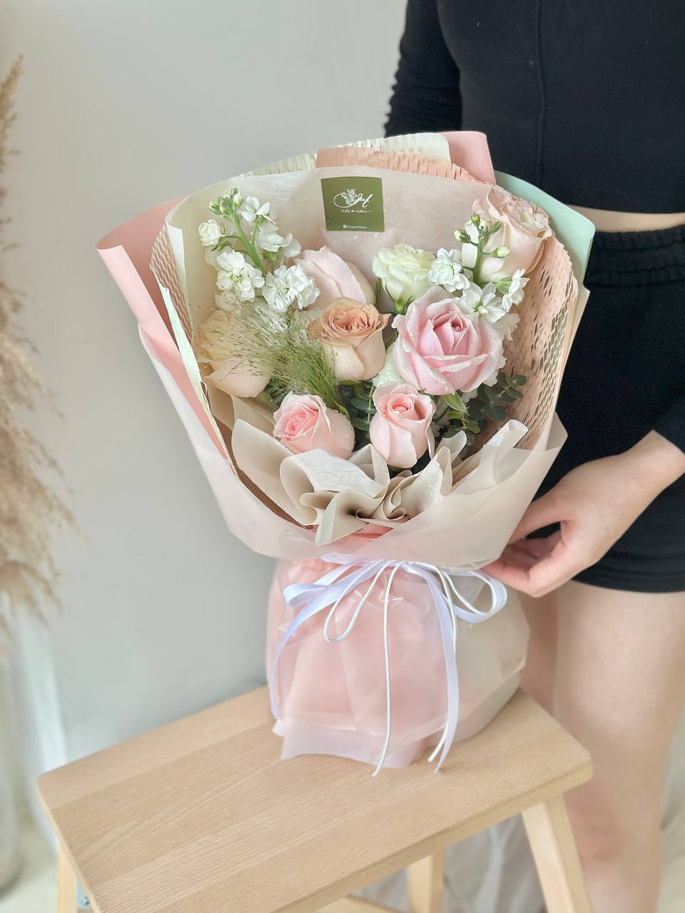 Corrissandra Cappuccino Rose mixed Pink Rose Bouquet