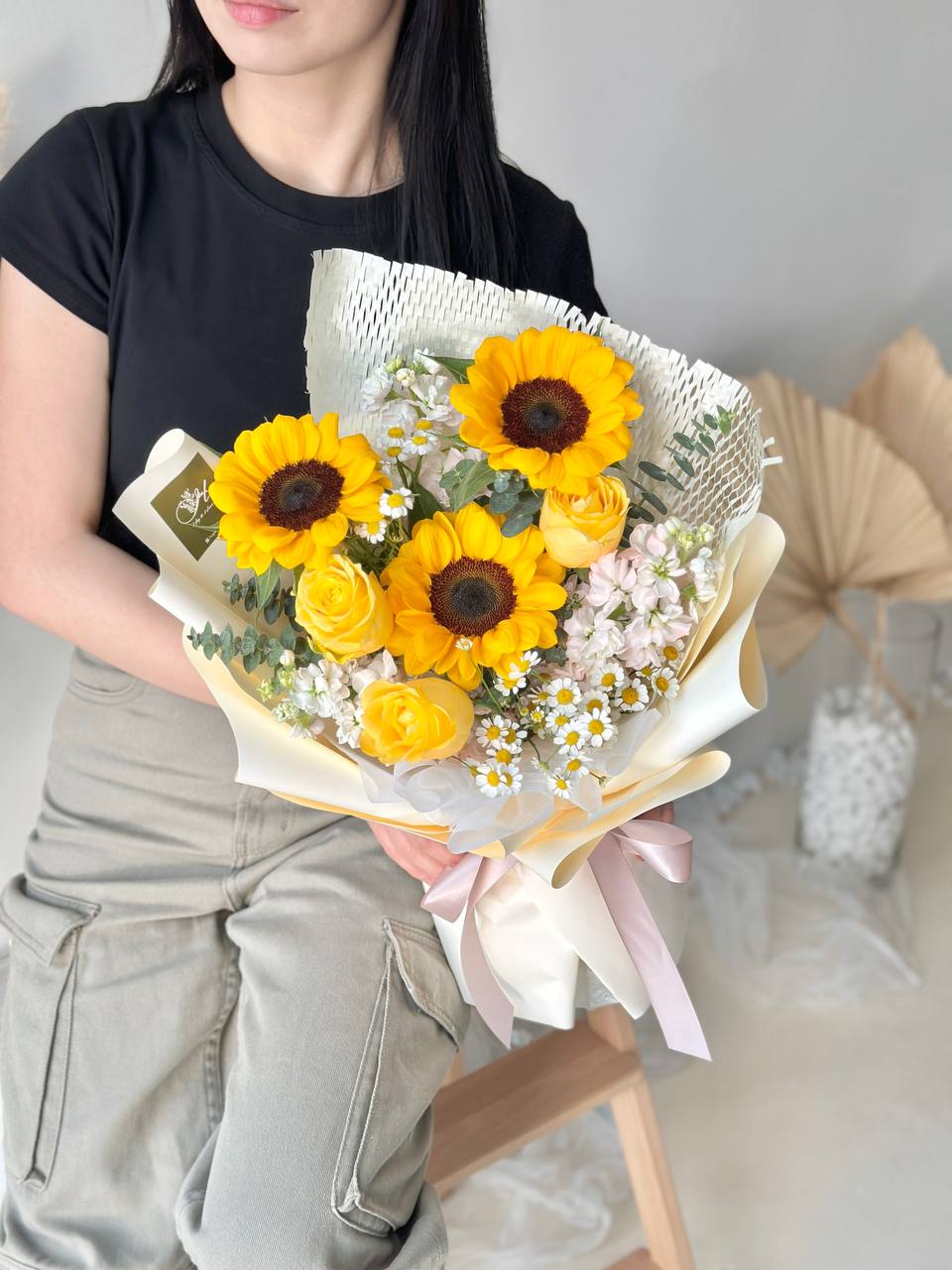 Dior Sunflower mixed Yellow Rose Bouquet