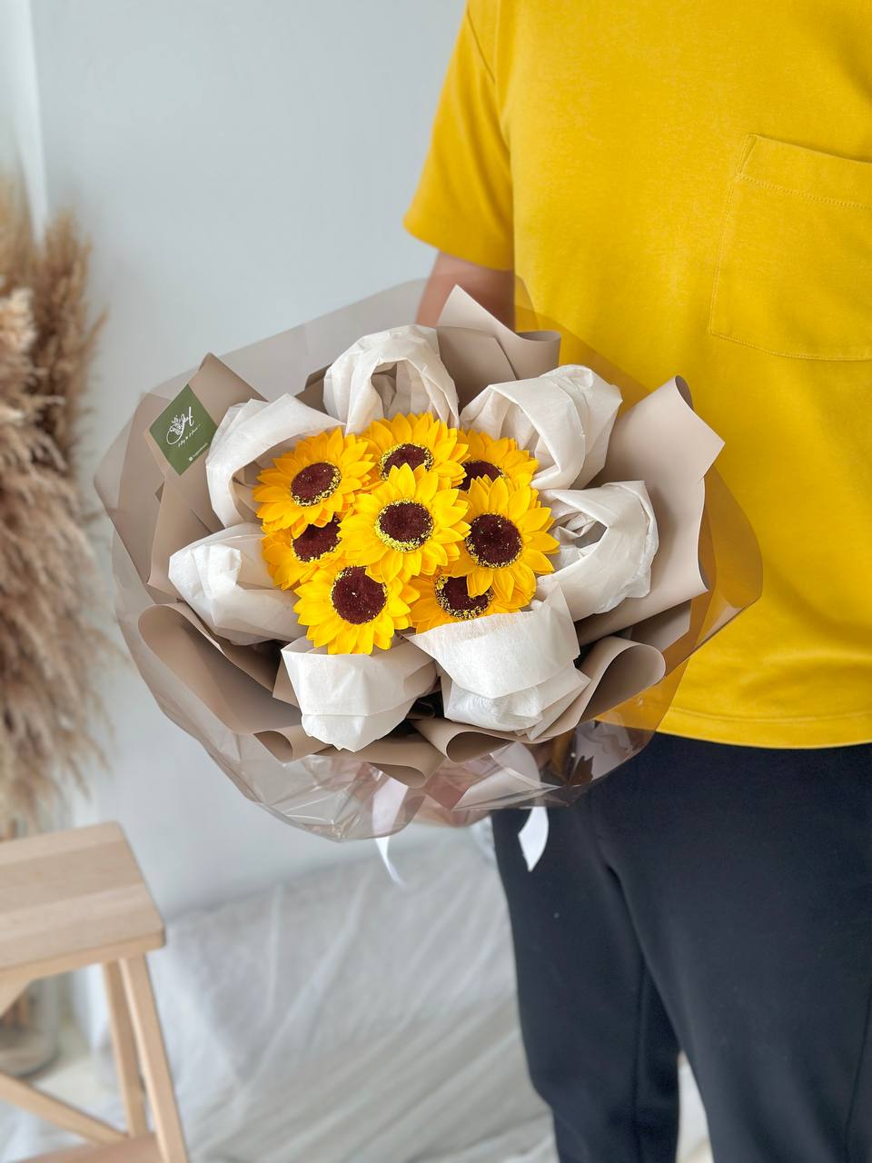 Evangela Round Soap Sunflower Bouquet