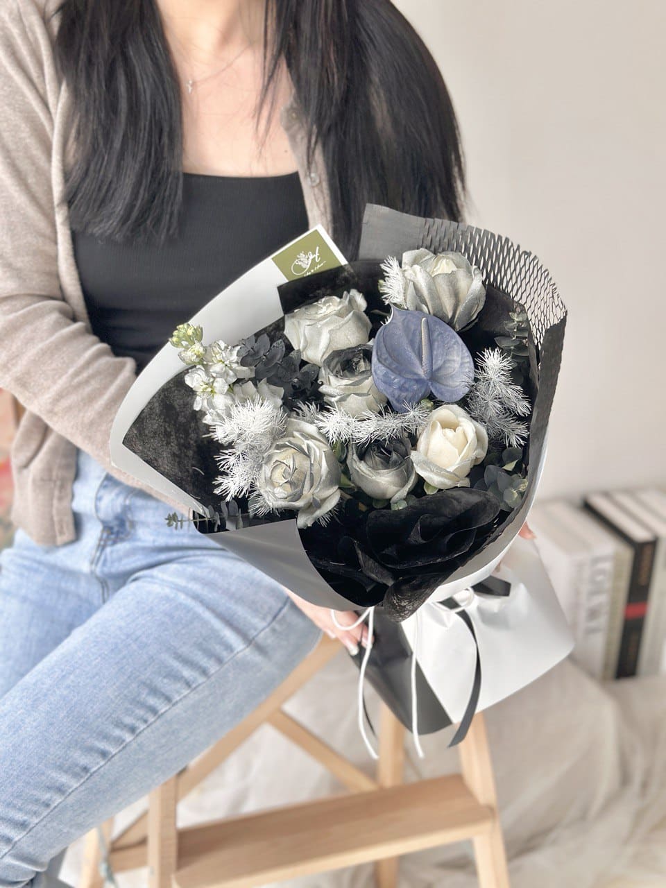 Elvera Black & White Mixed Bouquet