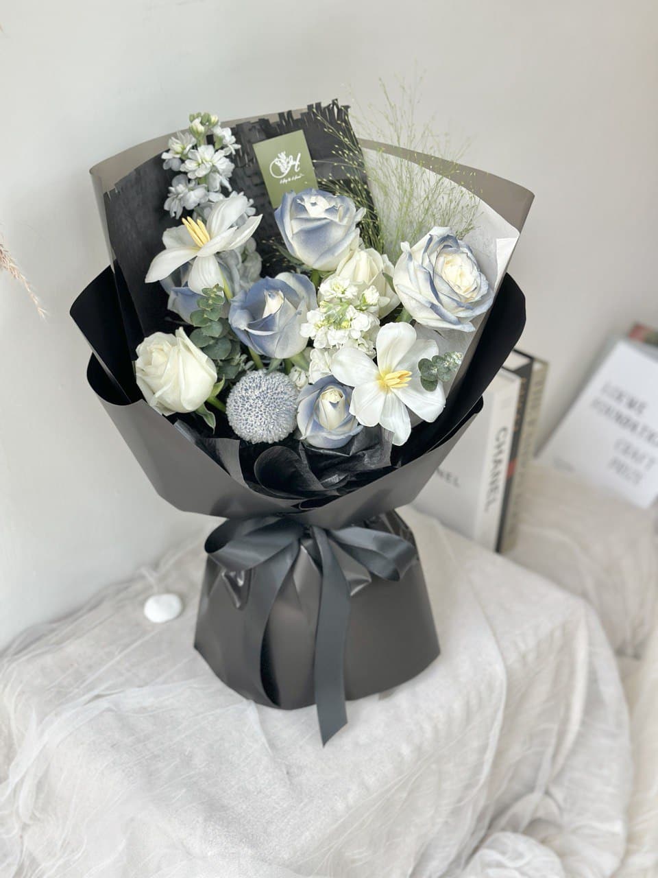 Elane Malta Blue Rose Bouquet