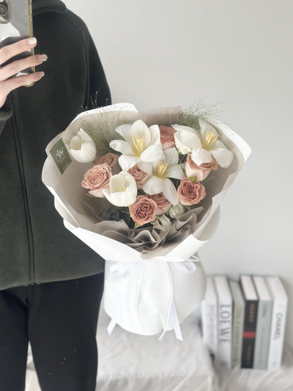 Etsuko Tulips mixed Cappuccino Rose Bouquet