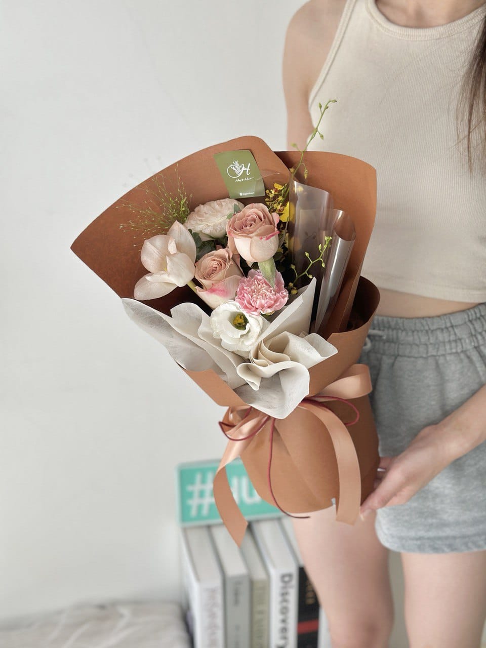 Edric Cappuccino Rose mixed Tulips Bouquet