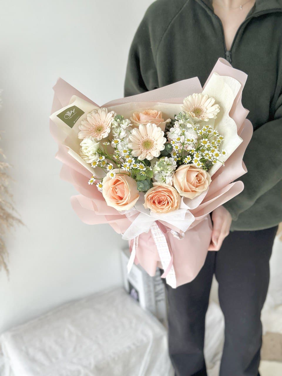 Elina Gerbera mixed Rose Rouge Bouquet