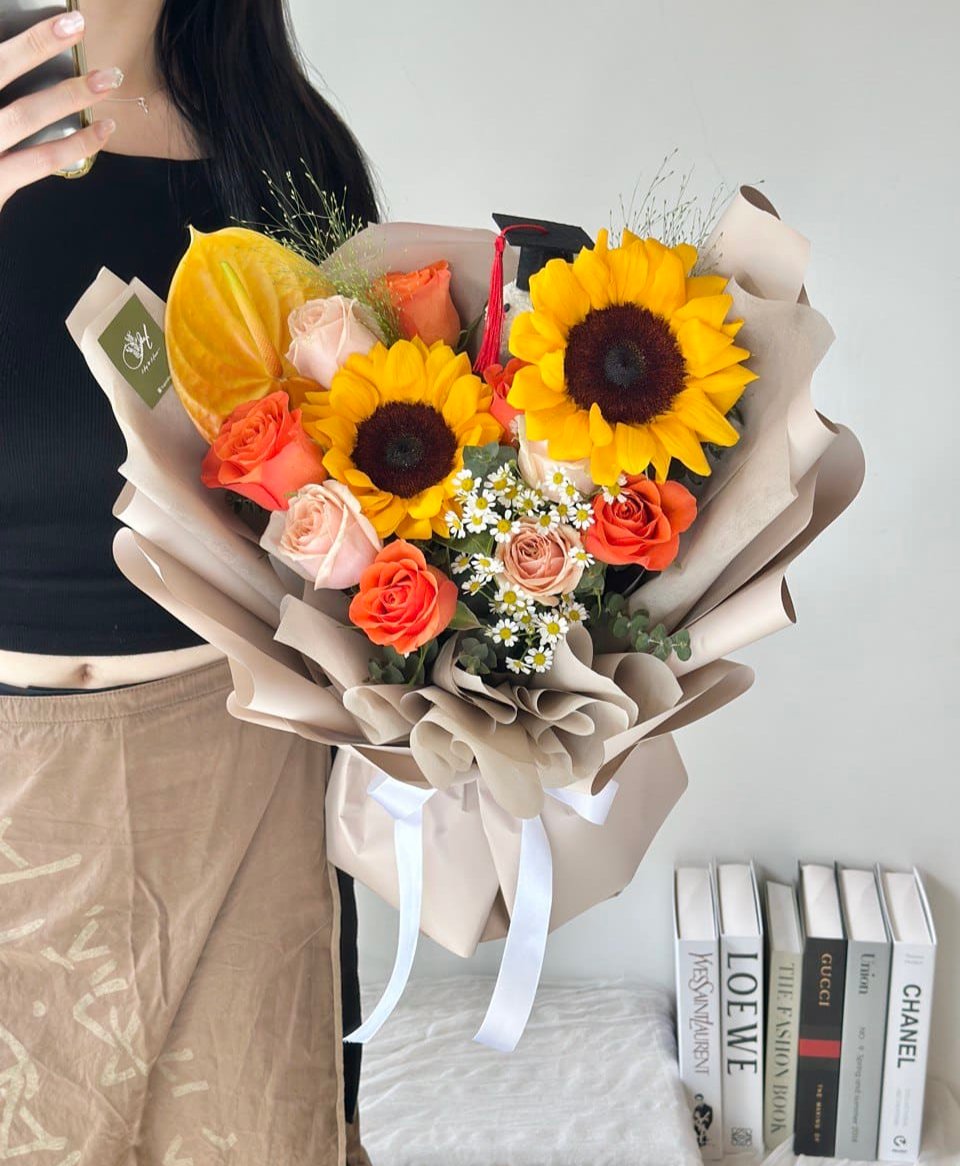 Eliel Sunflower Mixed Orange Rose Bouquet