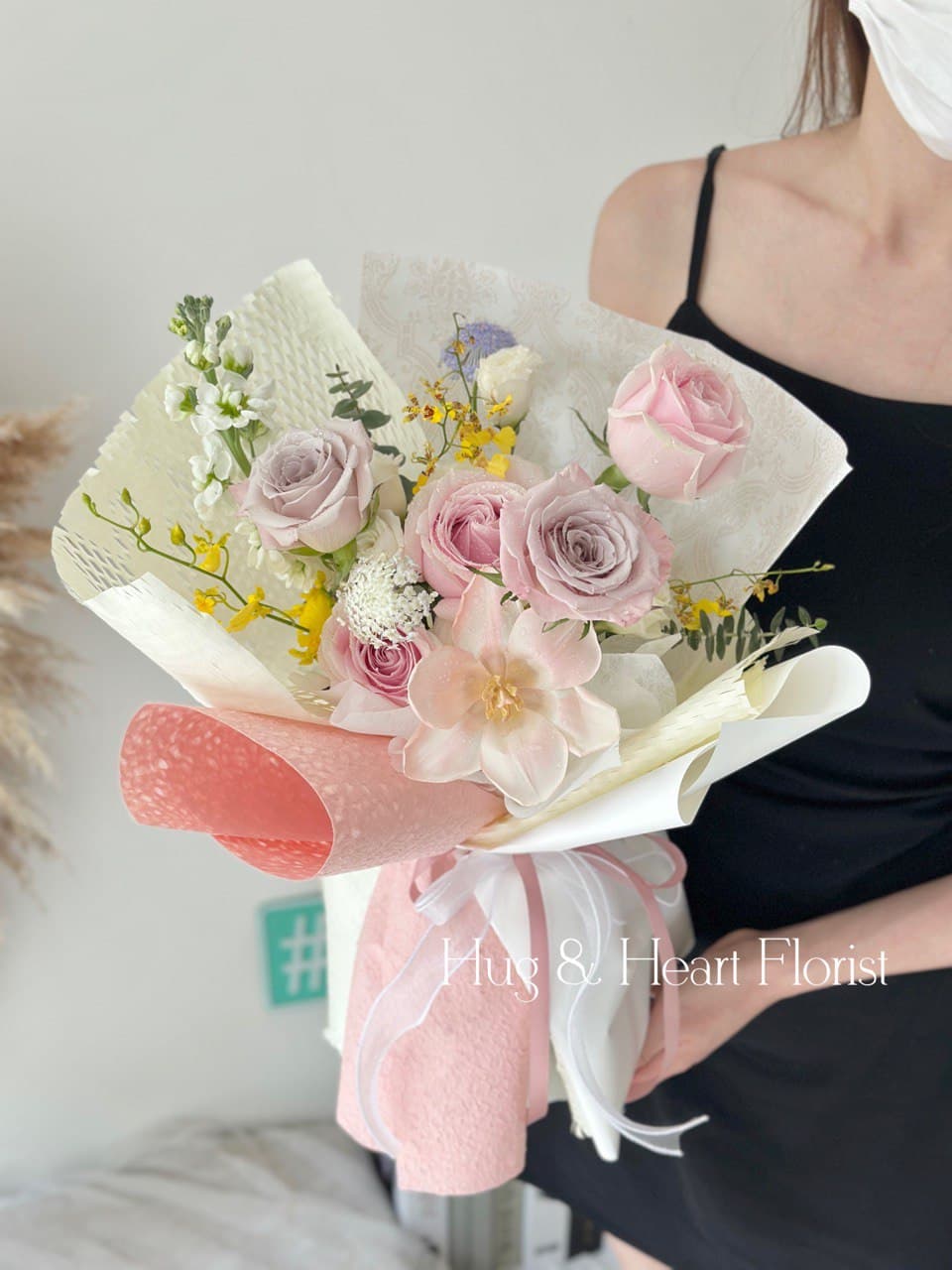 Celine Menta Rose Mixed Pink Rose Bouquet