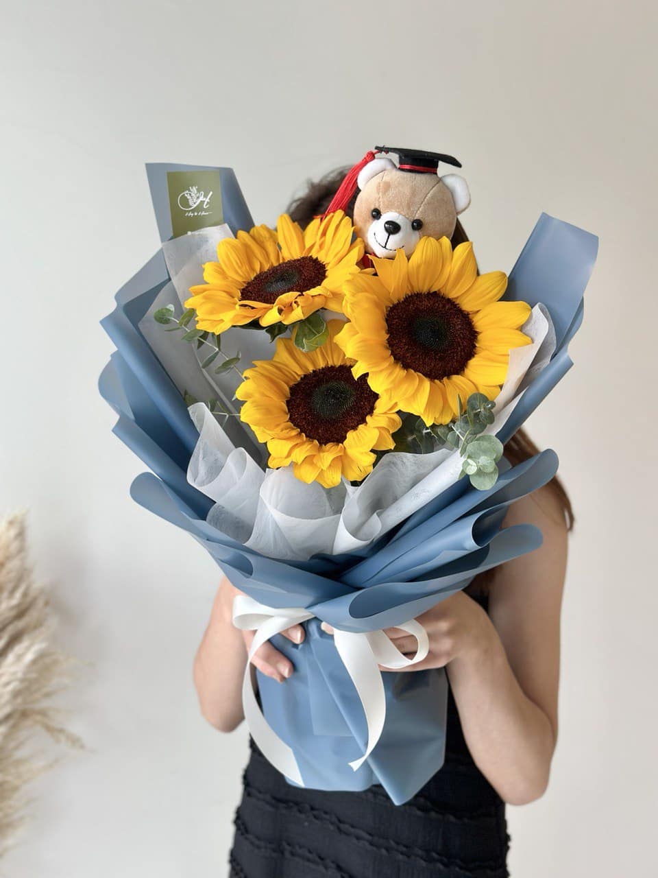 Eppie Sunflower Bear