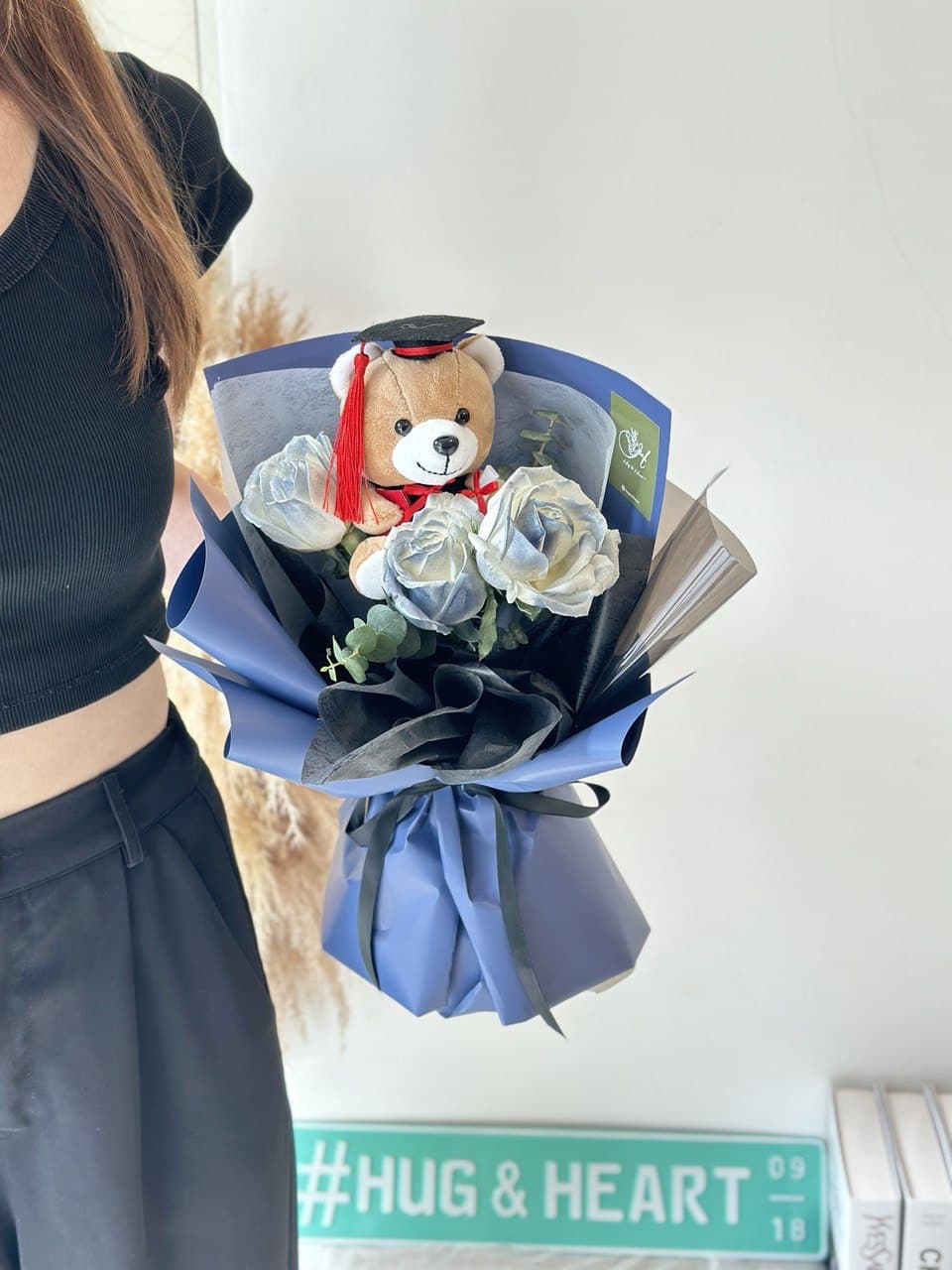 BB White Rose Graduation Bear