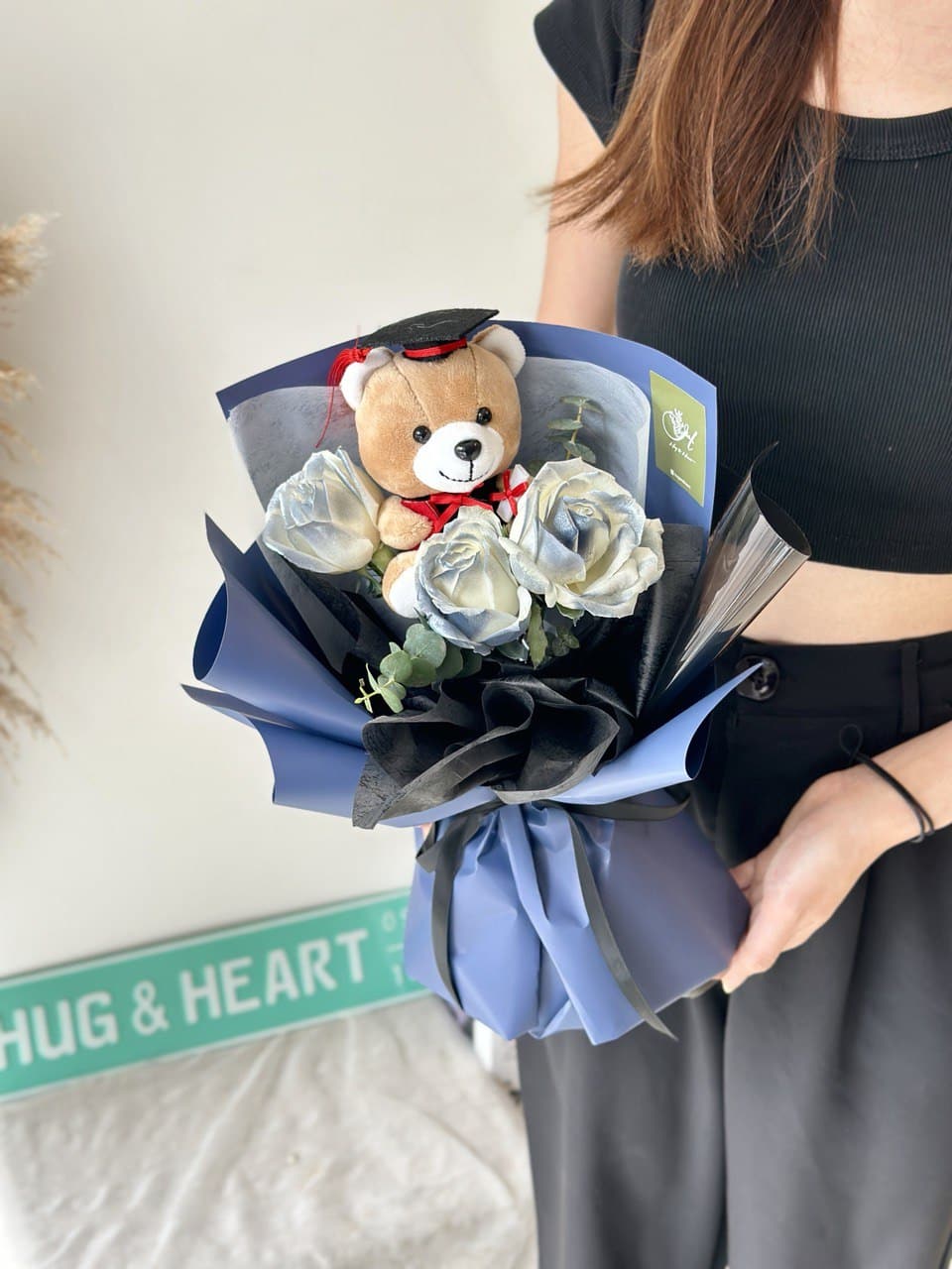 BB White Rose Graduation Bear